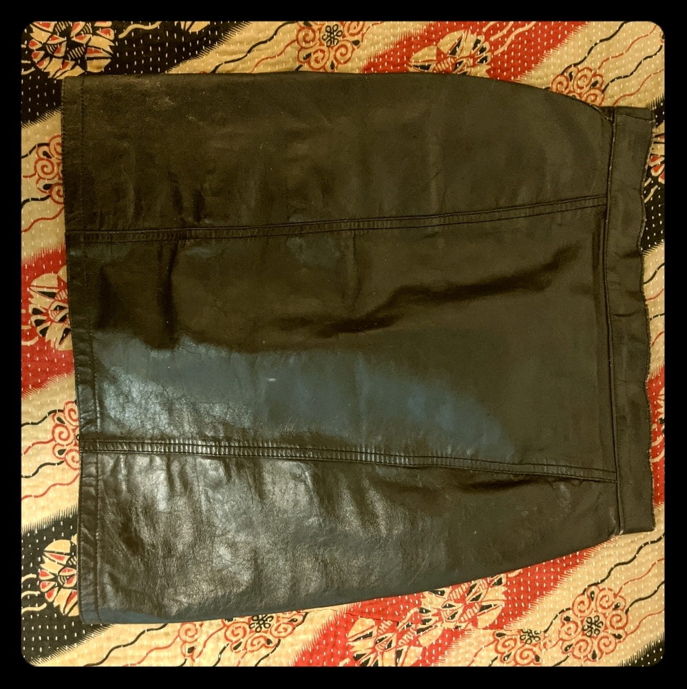 Black Leather Highwaisted Vintage Skirt